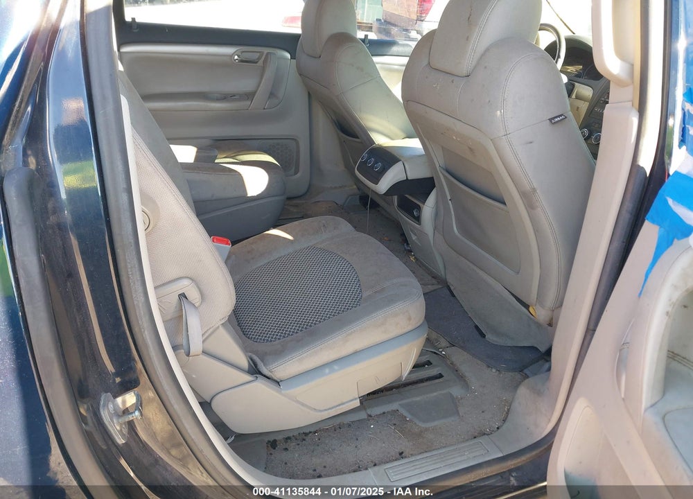2008 SATURN OUTLOOK XE VIN: 5GZER13738J241811