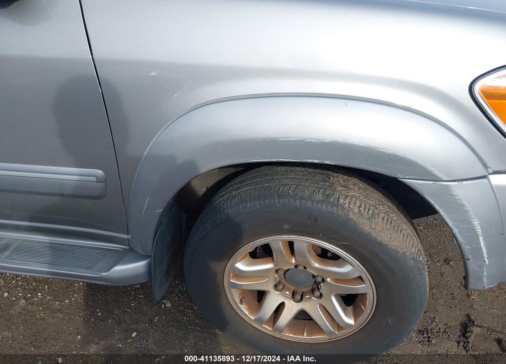 2005 TOYOTA SEQUOIA SR5 V8 VIN: 5TDBT44A25S236387