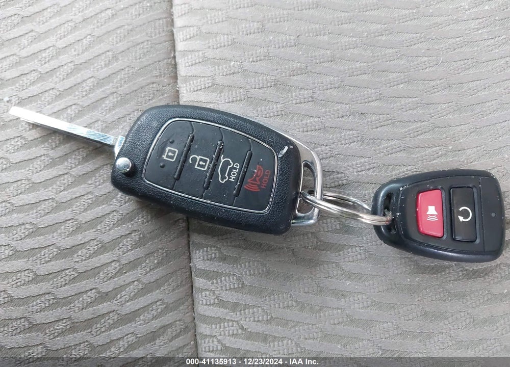 2014 HYUNDAI SANTA FE SPORT 2.4L VIN: 5XYZT3LB2EG215149
