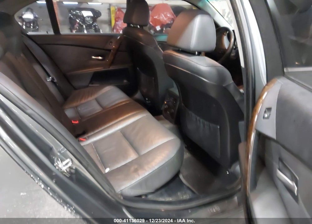 2007 BMW 530XI VIN: WBANF73567CU21506