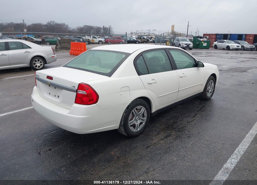 2008 CHEVROLET MALIBU CLASSIC LS VIN: 1G1ZS58NX8F120260