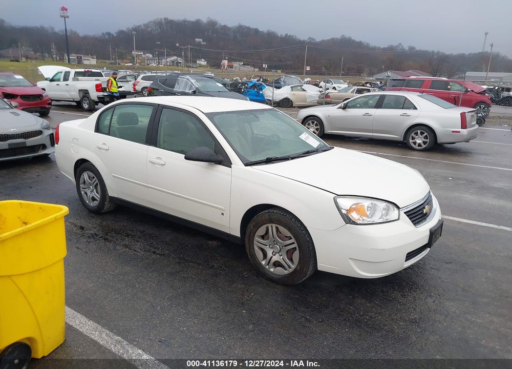 2008 CHEVROLET MALIBU CLASSIC LS VIN: 1G1ZS58NX8F120260