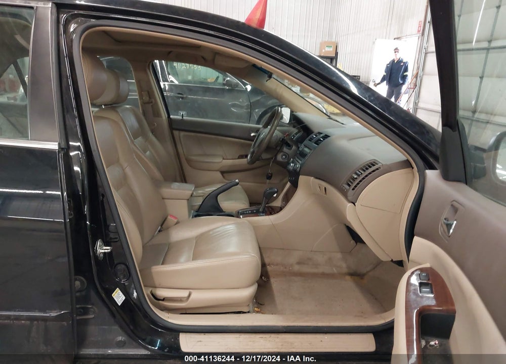 2007 HONDA ACCORD VIN: 1HGCM56887A041025