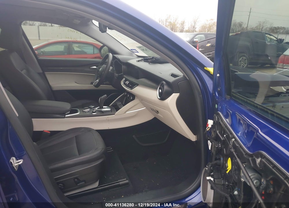 2021 ALFA ROMEO STELVIO TI AWD VIN: ZASPAKBN9M7D13570