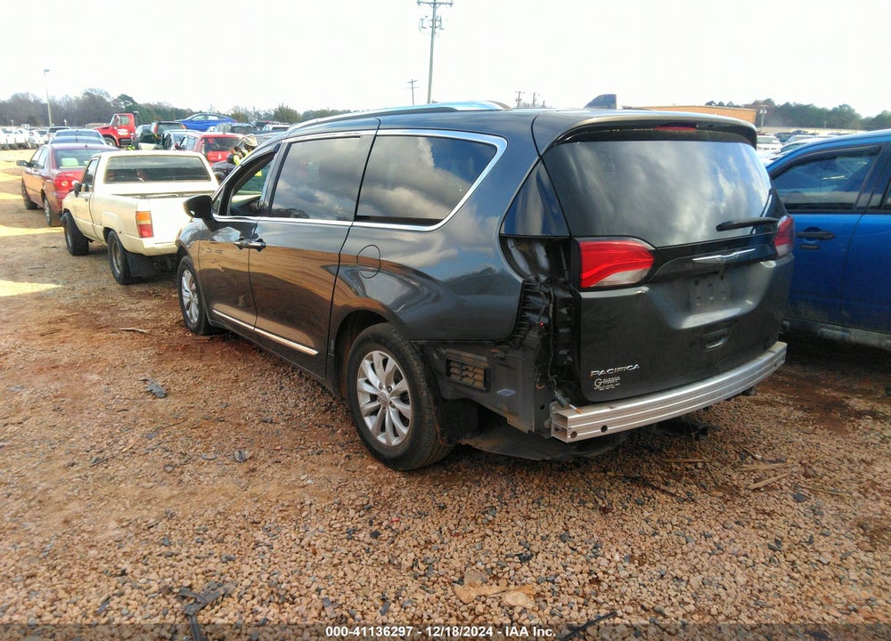2018 CHRYSLER PACIFICA TOURING L VIN: 2C4RC1BG3JR142977