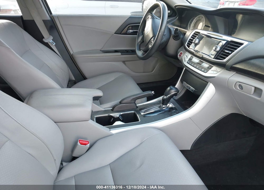 2013 HONDA ACCORD VIN: 1HGCR2F89DA054216