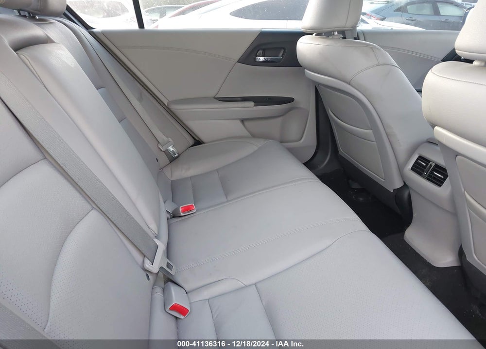 2013 HONDA ACCORD VIN: 1HGCR2F89DA054216