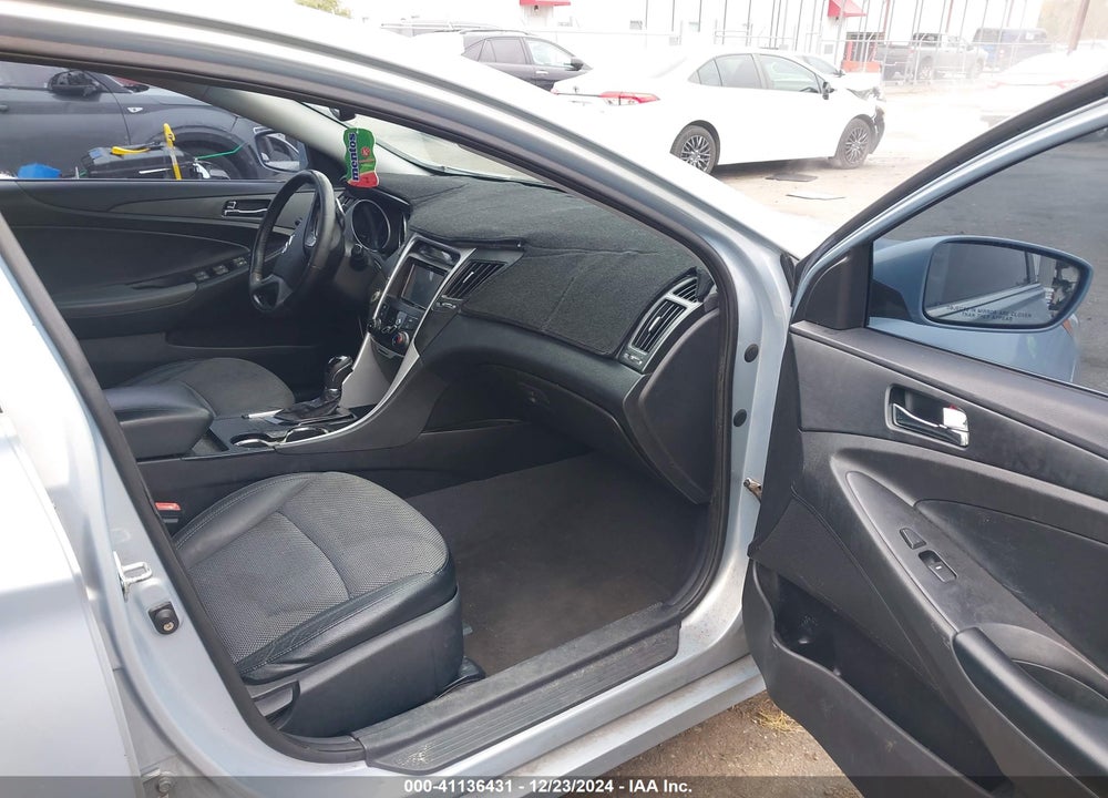 2011 HYUNDAI SONATA SE VIN: 5NPEC4AC1BH131831