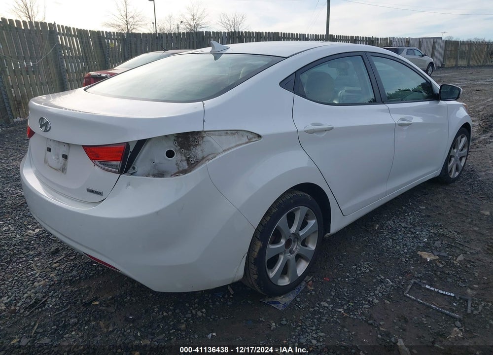 2013 HYUNDAI ELANTRA LIMITED VIN: 5NPDH4AE4DH385888