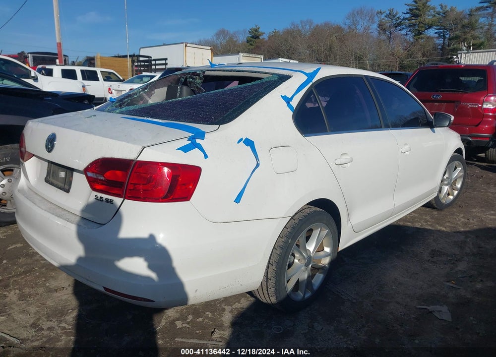 2013 VOLKSWAGEN JETTA 2.5L SE VIN: 3VWDP7AJ4DM416811