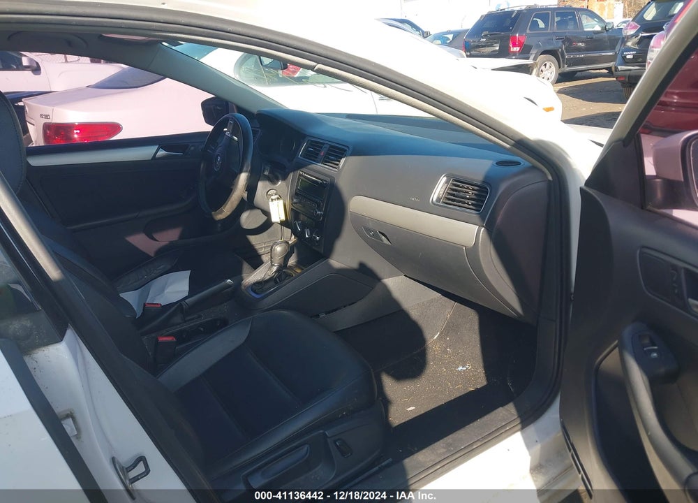 2013 VOLKSWAGEN JETTA 2.5L SE VIN: 3VWDP7AJ4DM416811