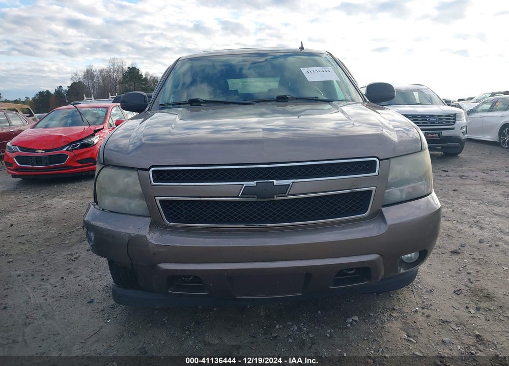 2011 CHEVROLET TAHOE LT VIN: 1GNSKBE08BR233055