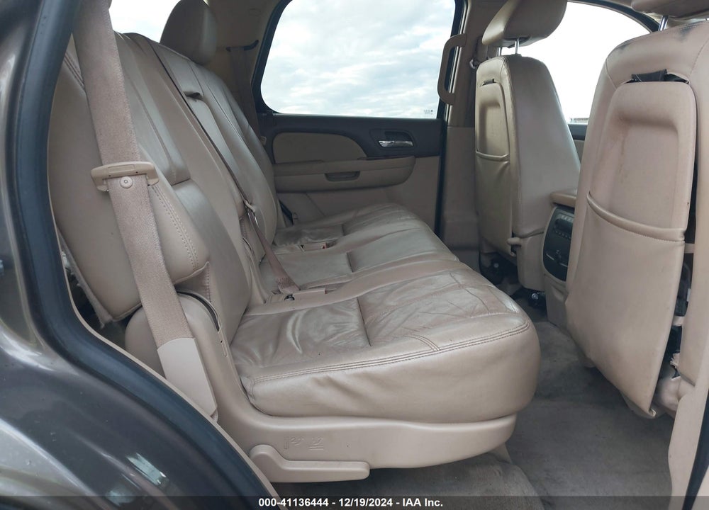 2011 CHEVROLET TAHOE LT VIN: 1GNSKBE08BR233055
