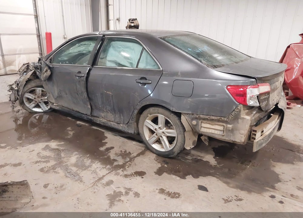2013 TOYOTA CAMRY SE VIN: 4T1BF1FK2DU228016