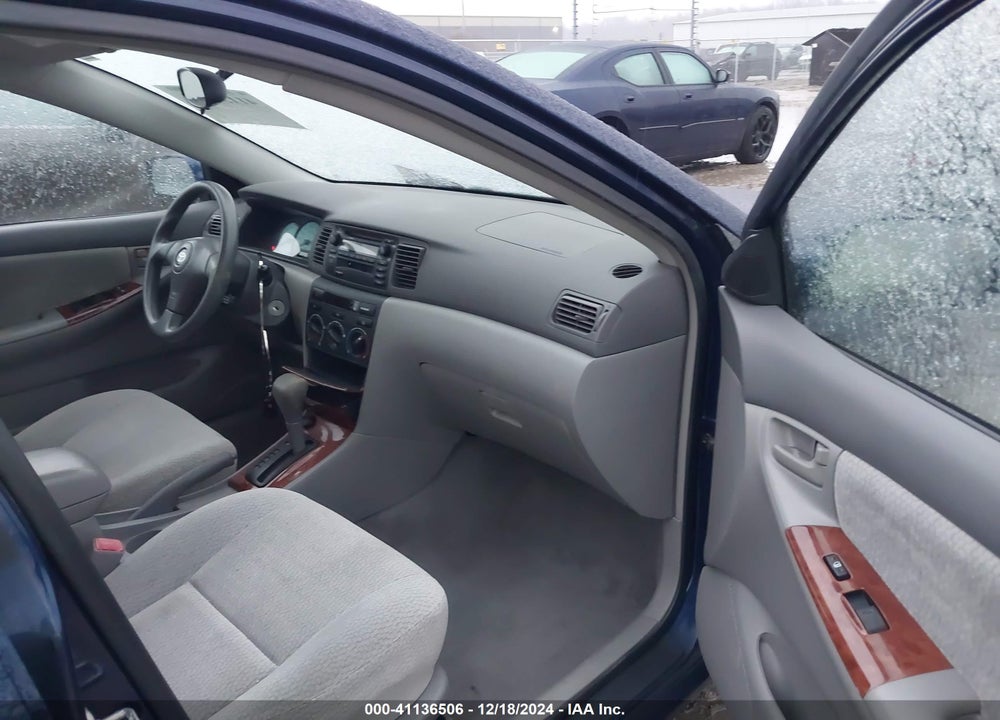2004 TOYOTA COROLLA LE VIN: 2T1BR32E04C248253