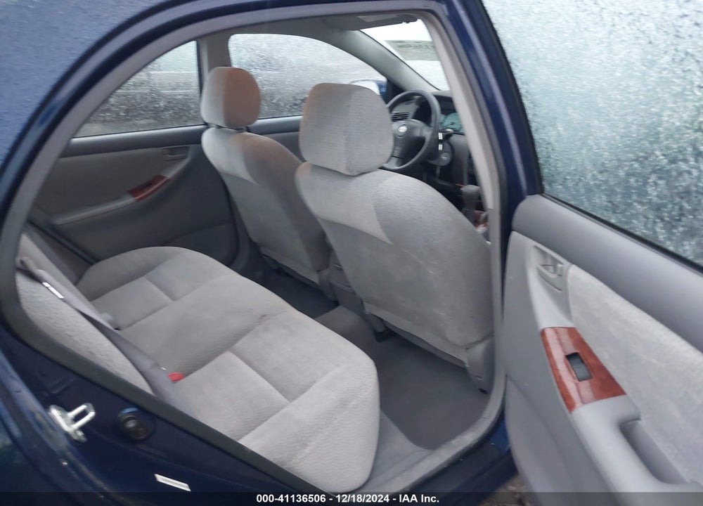 2004 TOYOTA COROLLA LE VIN: 2T1BR32E04C248253