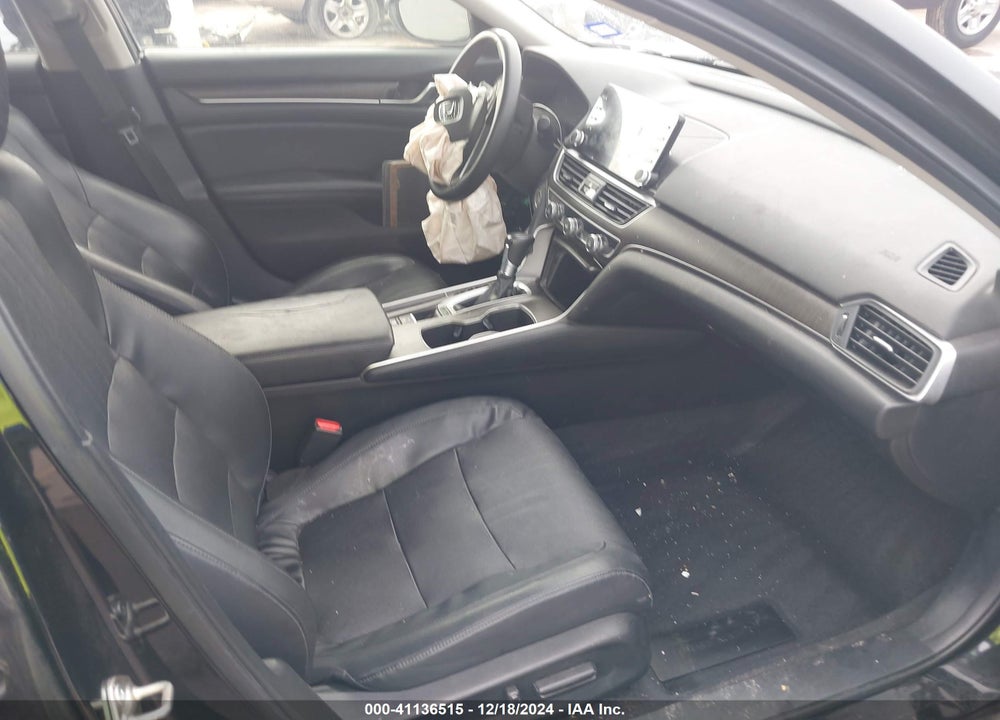 2018 HONDA ACCORD VIN: 1HGCV1F53JA168865