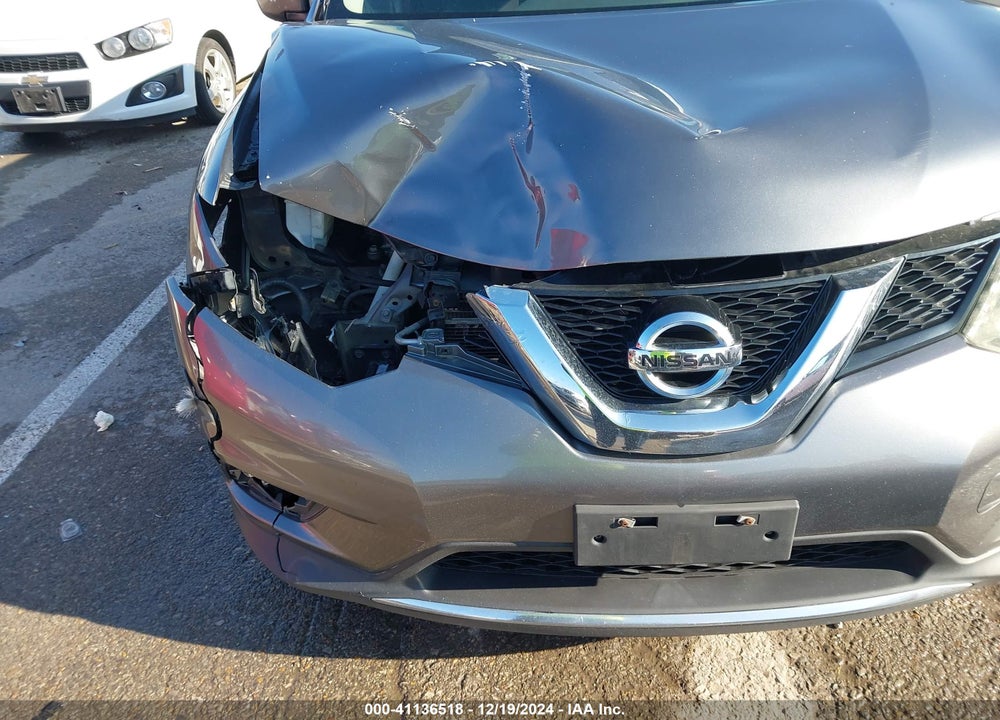 2015 NISSAN ROGUE S VIN: 5N1AT2MT4FC823044