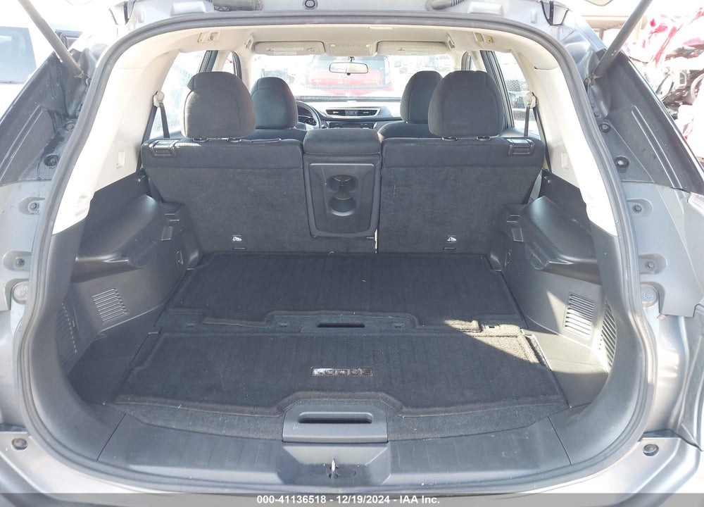 2015 NISSAN ROGUE S VIN: 5N1AT2MT4FC823044