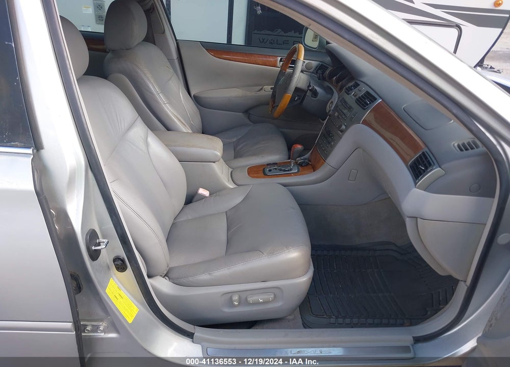 2005 LEXUS ES 330 VIN: JTHBA30G855102224
