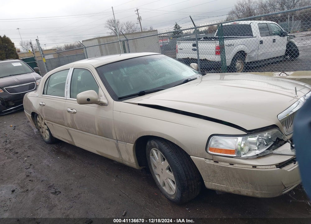 2005 LINCOLN TOWN CAR SIGNATURE LIMITED VIN: 1LNHM82W95Y670965