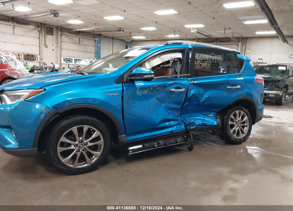 2018 TOYOTA RAV4 HYBRID LIMITED VIN: JTMDJREV8JD236137