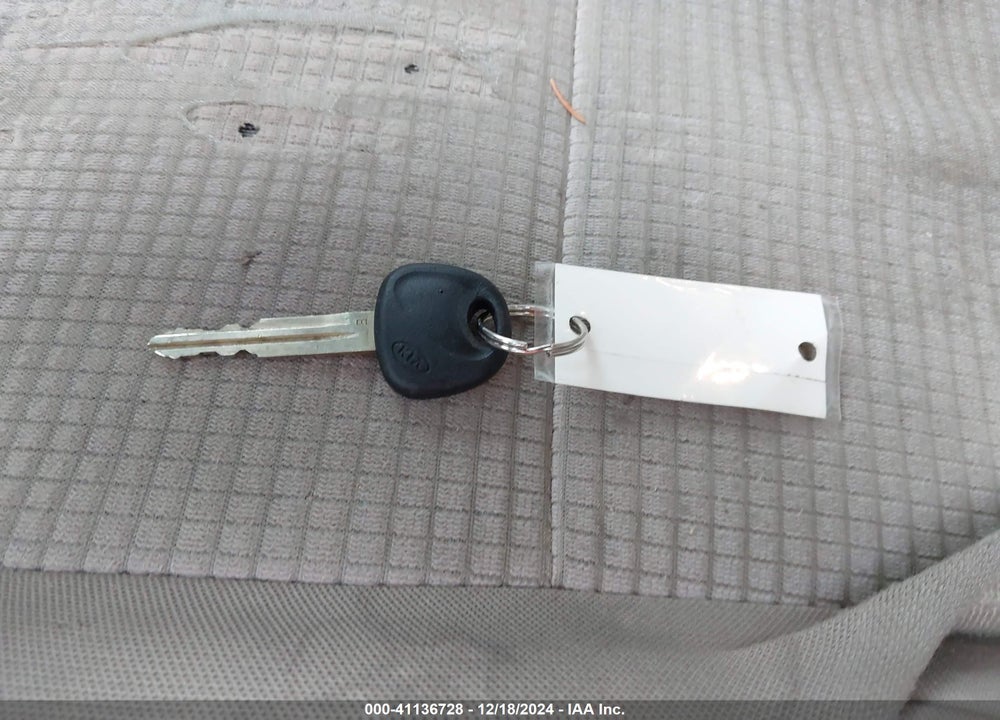 2009 KIA SORENTO LX VIN: KNDJD735095871473