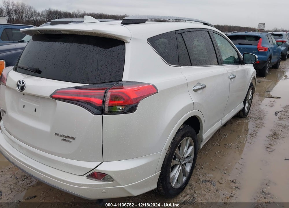2017 TOYOTA RAV4 PLATINUM VIN: 2T3DFREV9HW547574