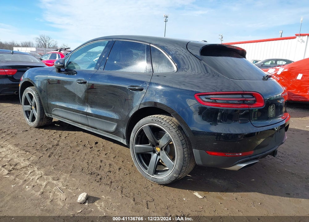 2017 PORSCHE MACAN VIN: WP1AA2A53HLB03199