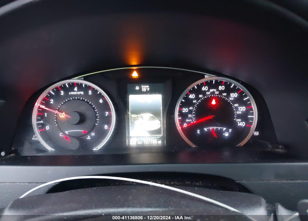 2016 TOYOTA CAMRY SE VIN: 4T1BF1FKXGU183637
