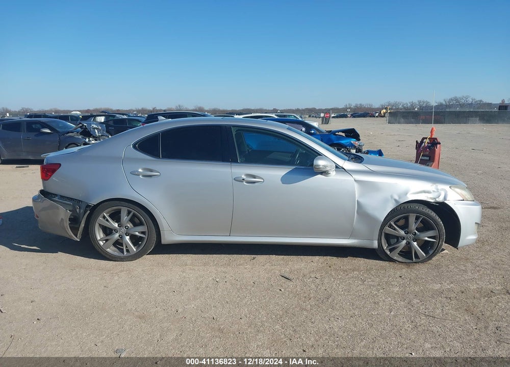 2009 LEXUS IS 350 VIN: JTHBE262795022185