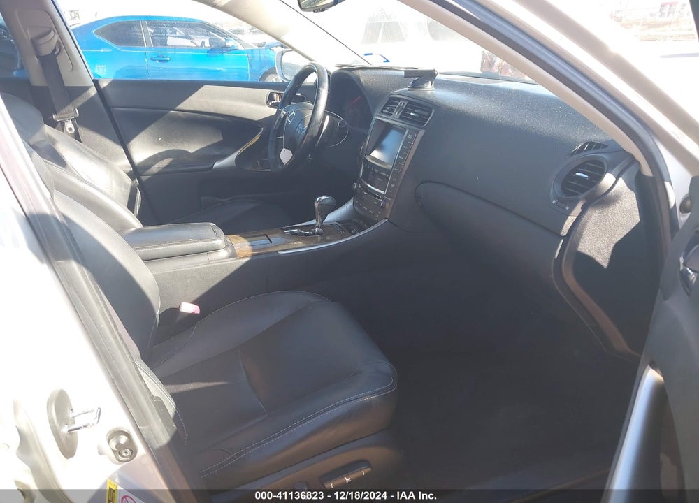 2009 LEXUS IS 350 VIN: JTHBE262795022185