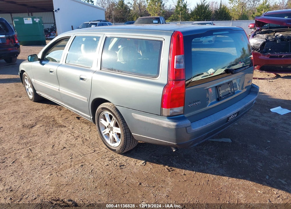2004 VOLVO V70 2.4 VIN: YV1SW61T442381424