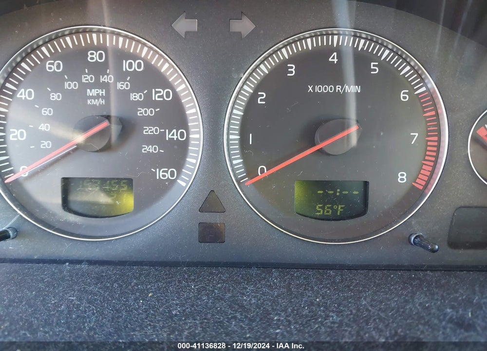 2004 VOLVO V70 2.4 VIN: YV1SW61T442381424
