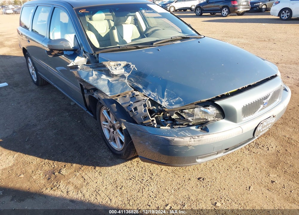 2004 VOLVO V70 2.4 VIN: YV1SW61T442381424