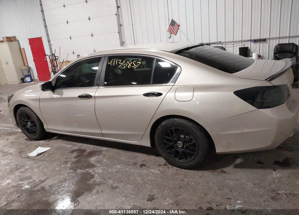 2013 HONDA ACCORD VIN: 1HGCR2F33DA184271