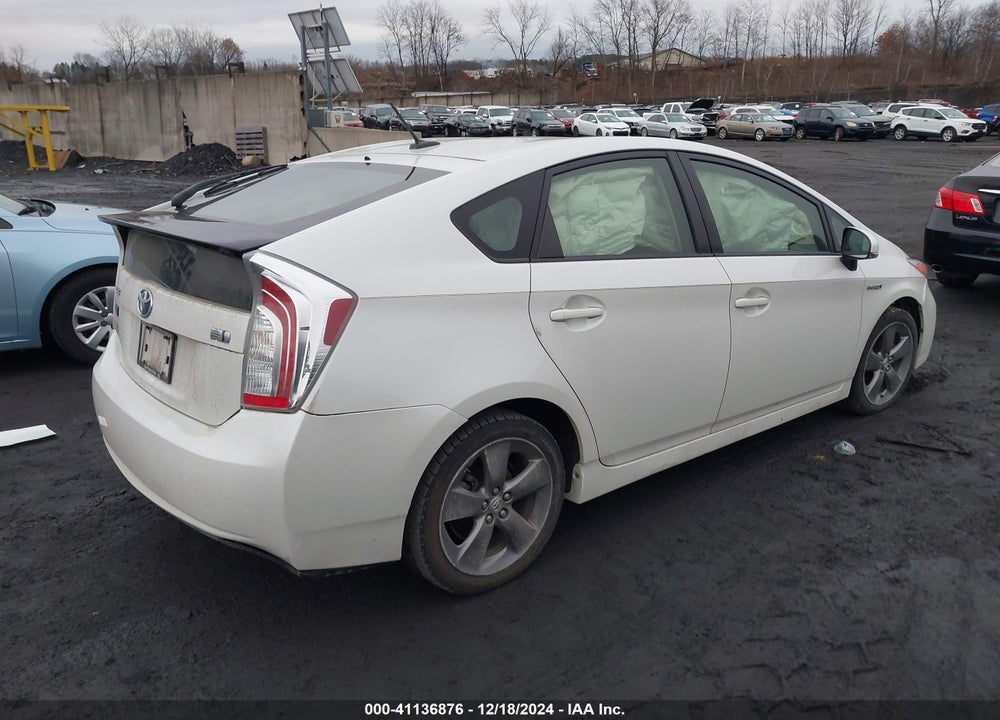 2015 TOYOTA PRIUS VIN: JTDKN3DU1F0420822