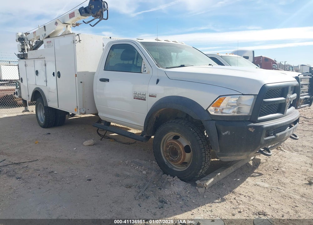 2018 RAM 5500 CHASSIS TRADESMAN/SLT VIN: 3C7WRMBJ7JG179716