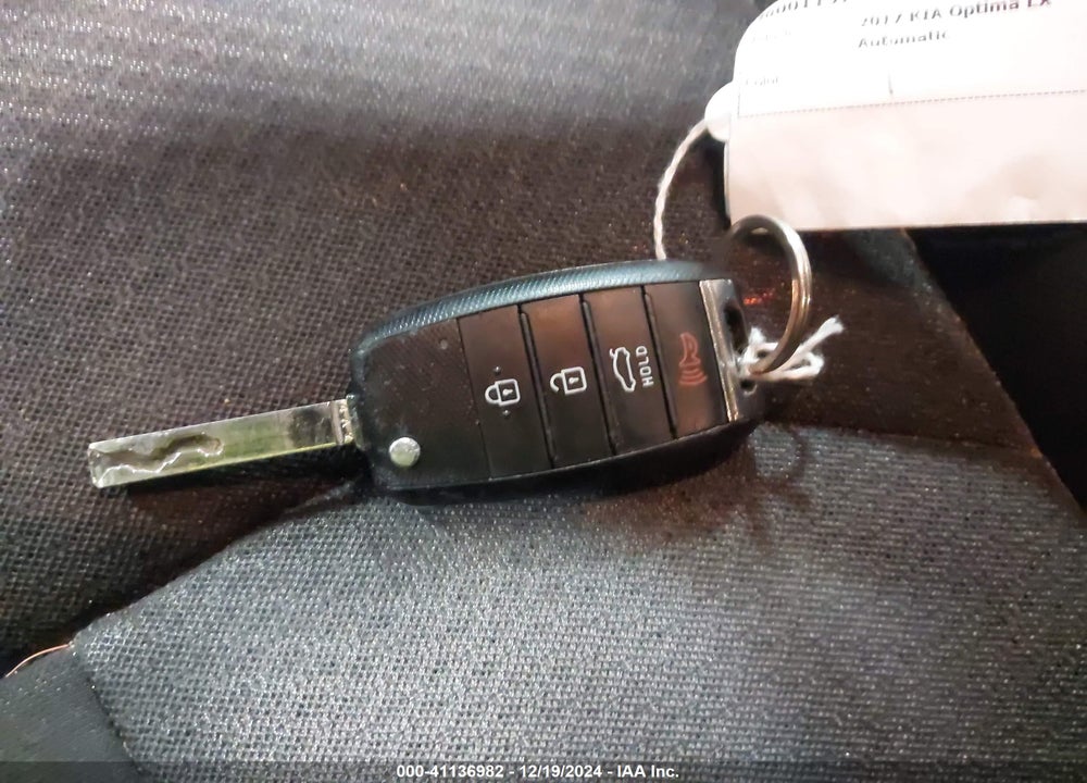 2017 KIA OPTIMA LX VIN: 5XXGT4L32HG158546