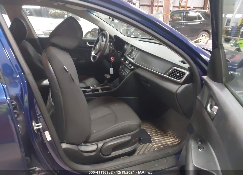 2017 KIA OPTIMA LX VIN: 5XXGT4L32HG158546
