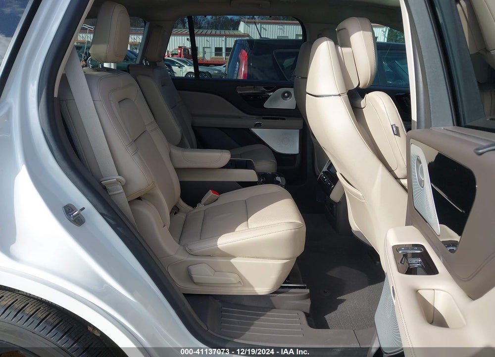 2024 LINCOLN AVIATOR VIN: 5LM5J7WC6RGL07876