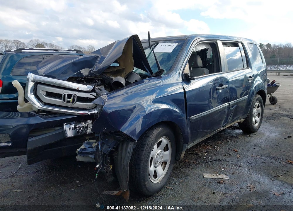 2011 HONDA PILOT LX VIN: 5FNYF4H27BB097300