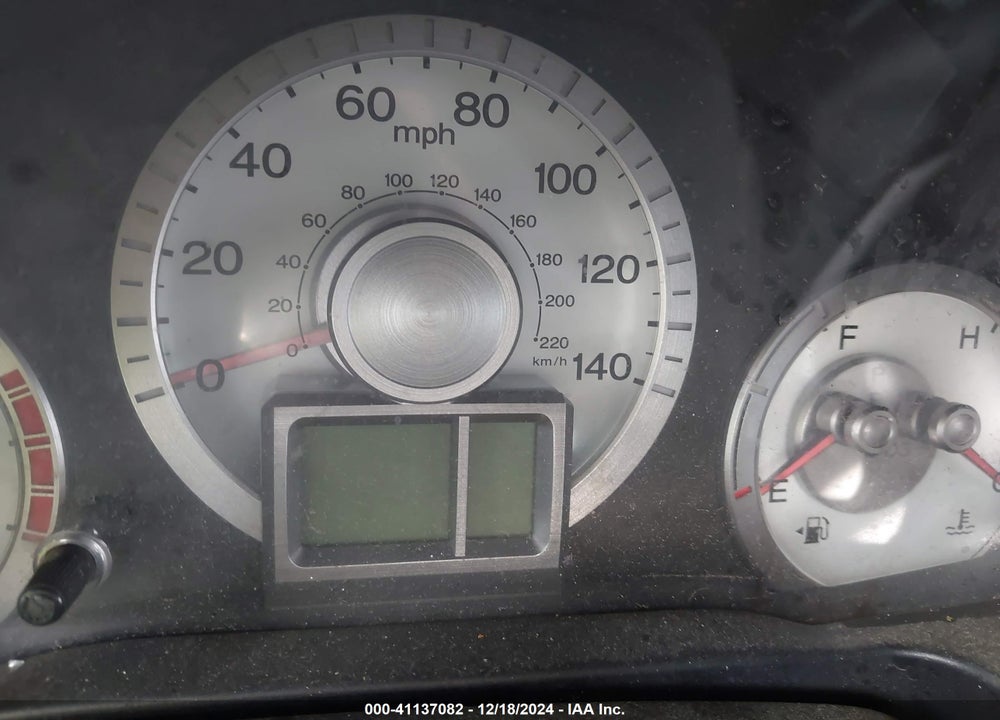 2011 HONDA PILOT LX VIN: 5FNYF4H27BB097300