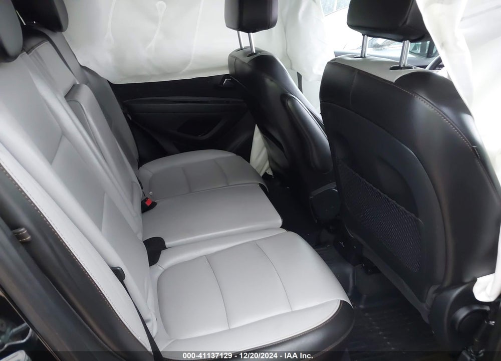 2018 CHEVROLET TRAX PREMIER VIN: 3GNCJRSB0JL363228