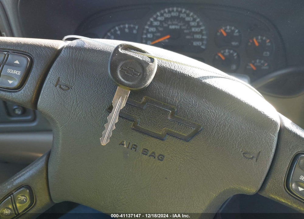 2005 CHEVROLET TAHOE Z71 VIN: 1GNEK13T45R225284