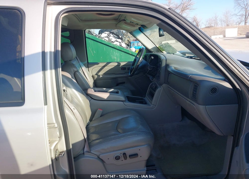 2005 CHEVROLET TAHOE Z71 VIN: 1GNEK13T45R225284