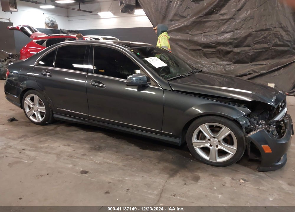 2010 MERCEDES-BENZ C-CLASS C 300 SPORT/LUXURY 4MATIC VIN: WDDGF8BBXAF392676