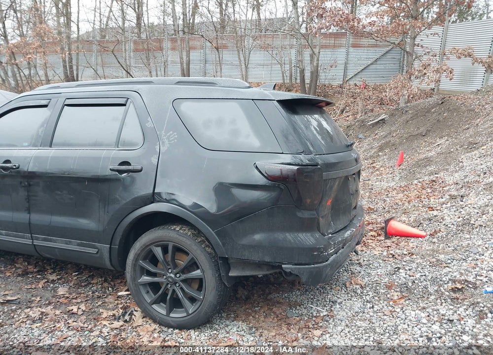 2017 FORD EXPLORER XLT VIN: 1FM5K8D80HGD81782