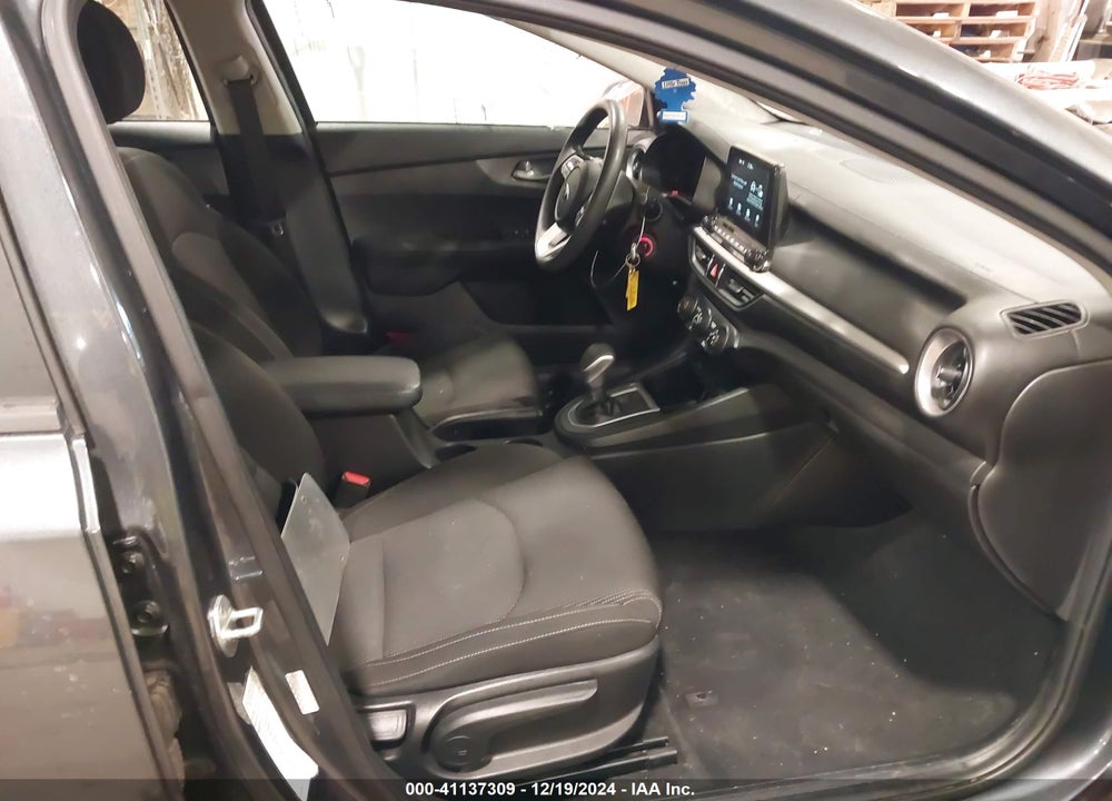 2021 KIA FORTE VIN: 3KPF24ADXME315172