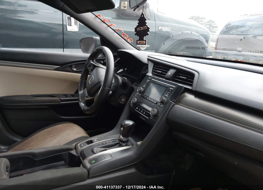 2017 HONDA CIVIC VIN: SHHFK7H47HU207954
